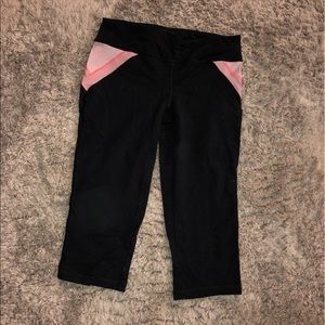 💗🖤 knee length leggings